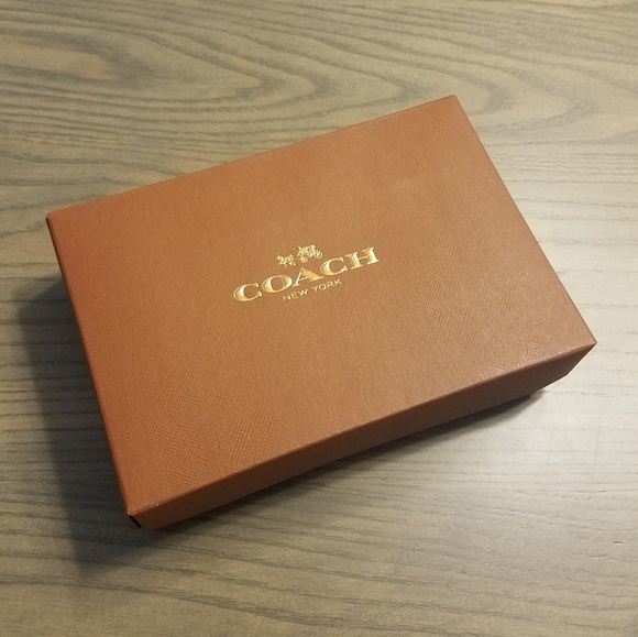 Coach accessories box - Picture 1 of 3
